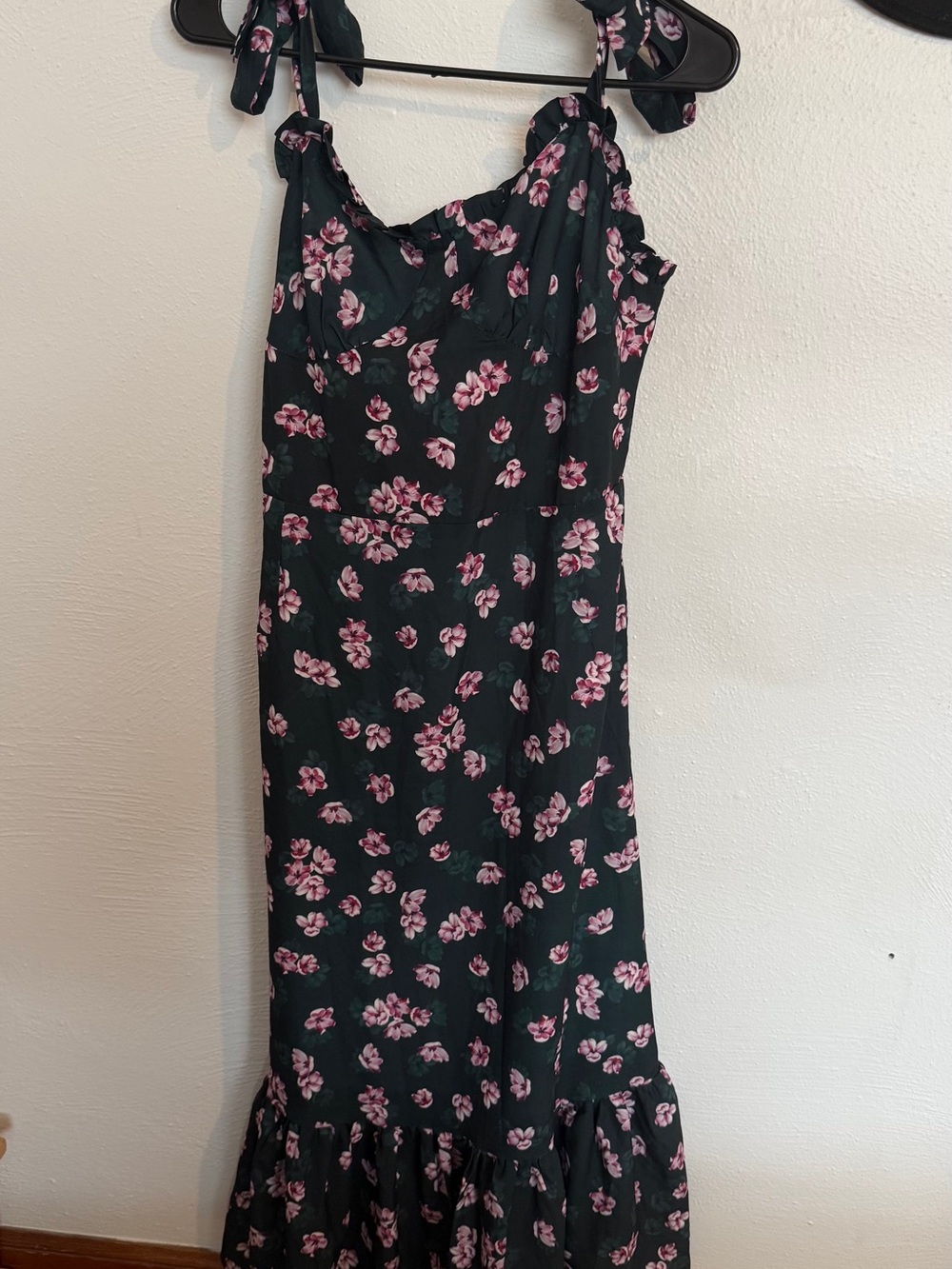 Deep Green Floral Tie-Strap Maxi Dress with Ruffle Hem